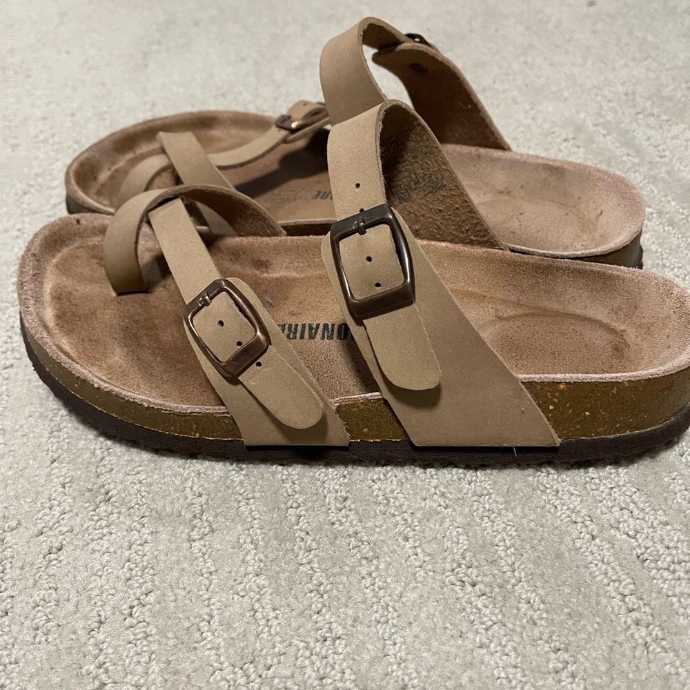 Cushionaire sandals